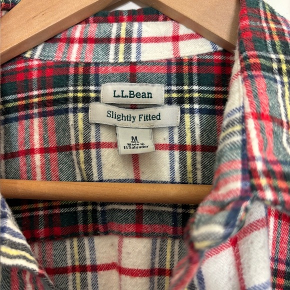 L. L. Bean 100% cotton flannel red/green plaid long sleeve button up top shacket - Picture 3 of 5